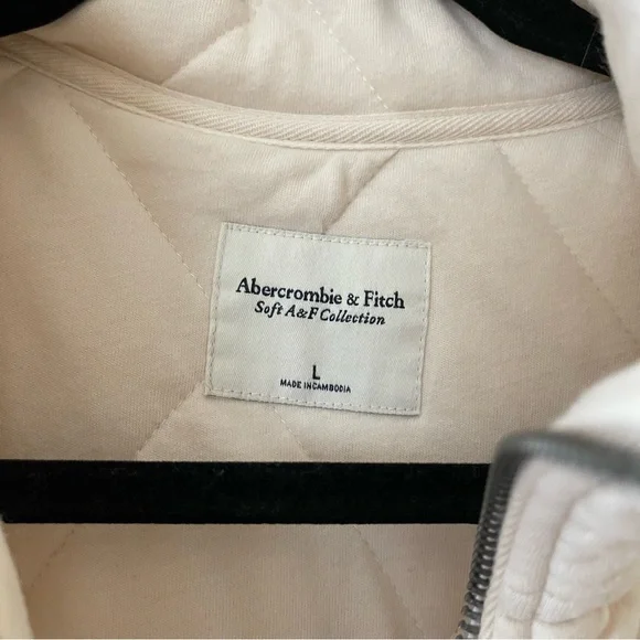 Abercrombie & Fitch soft quilted jacket - Picture 2 of 3